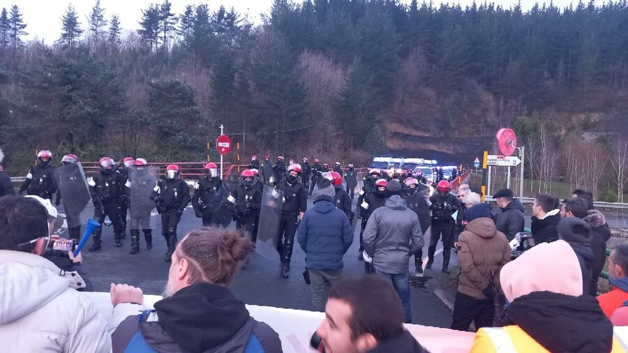 La sección sindical de CNT en Tubos Reunidos rechaza el ERE y exige su retirada inmediata